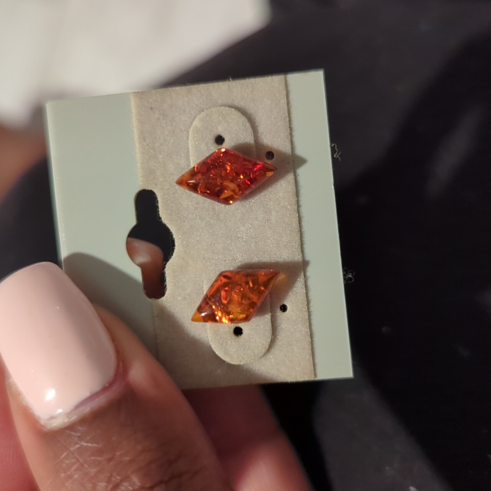 Amber stud earrings